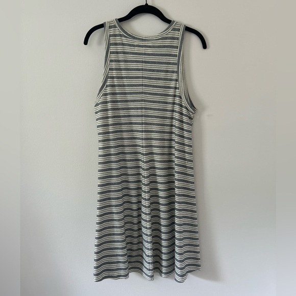 Summer Dress - Picture 2 of 5